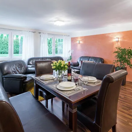 Gorgeous In With Swimming Pool Appartement