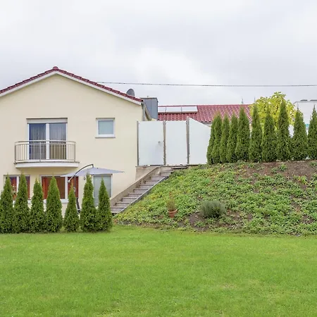 Apartamento In Mit Pool Markdorf