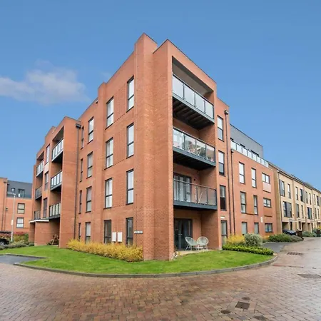 In Mit Pool * Markdorf