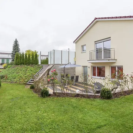 In Mit Pool Markdorf