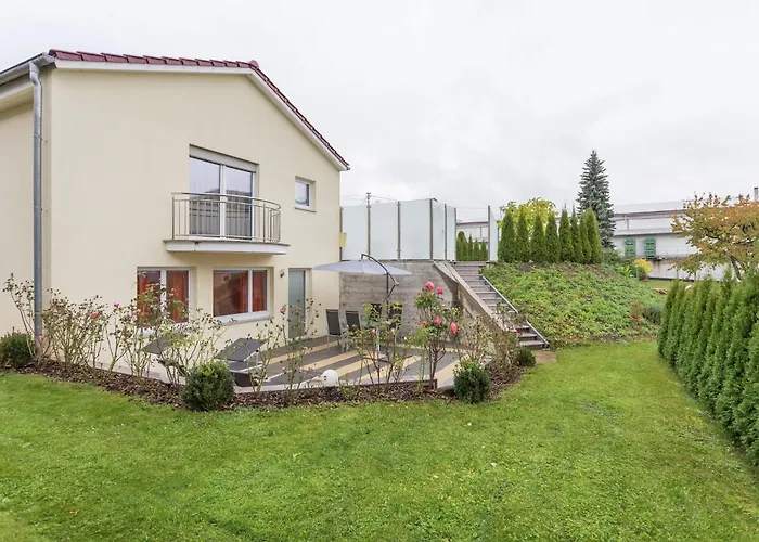 In Mit Pool Markdorf